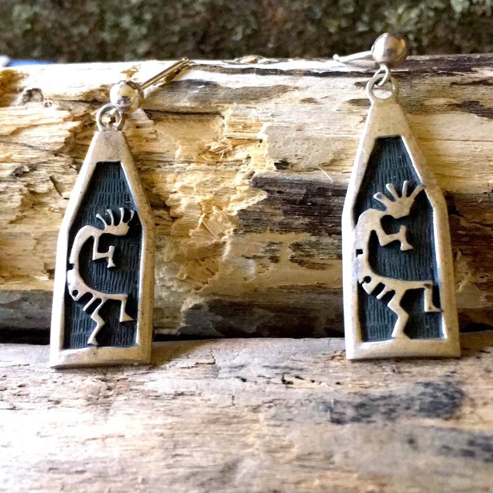 Vintage Hopi Native American Kokopelli Dangle Earrings - Picture 9 of 9